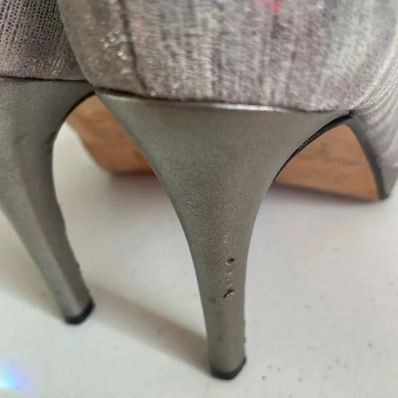 Antonio Melani SZ‎ 7M Silver Platform Peep toe Heel Shoes EUC! - Picture 5 of 9